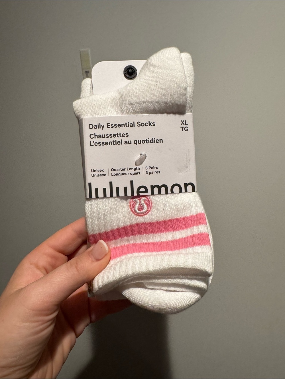 lululemon Unisex Daily Essential Stripe Quarter Sox | pink, yellow, blue | 11-14